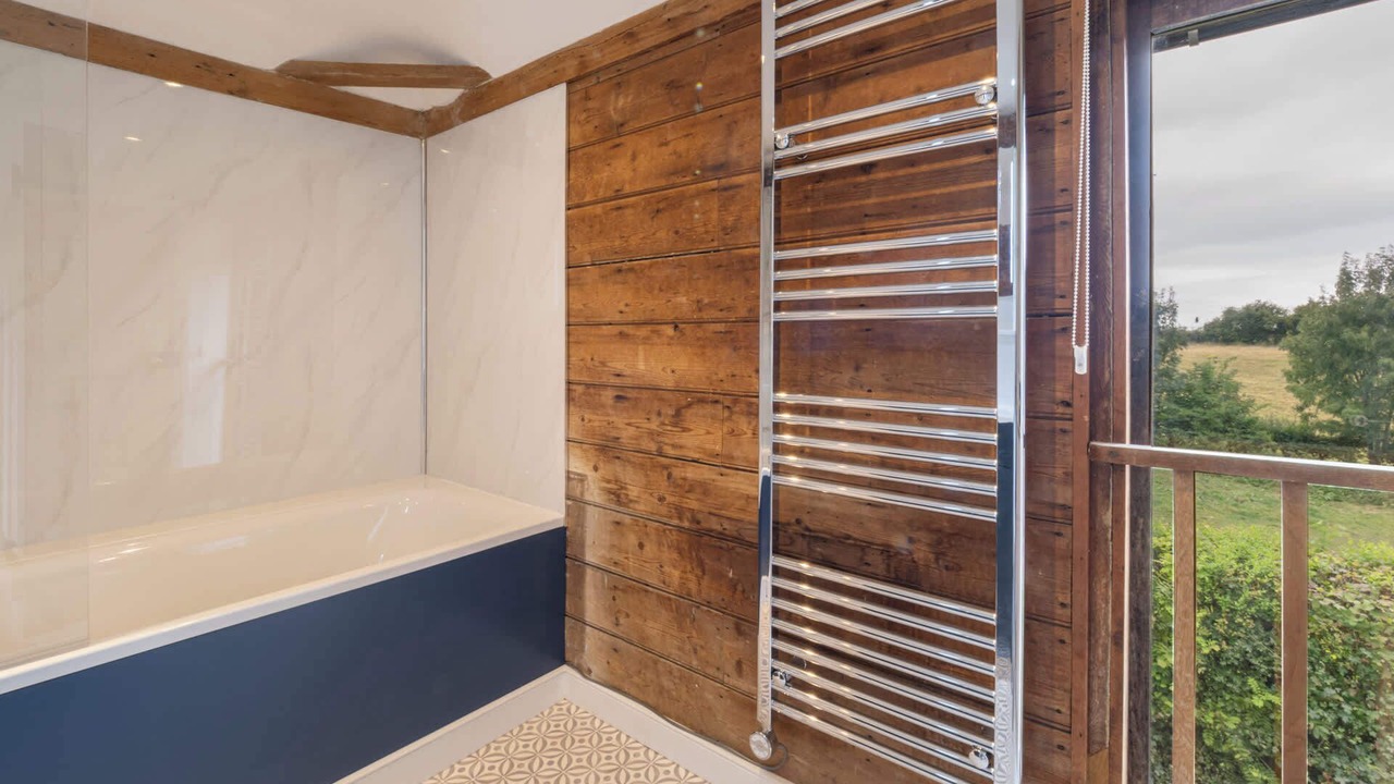 Photo of Others in Bilting