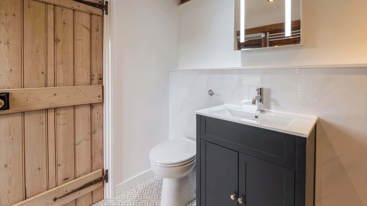 Photo of Others in Bilting