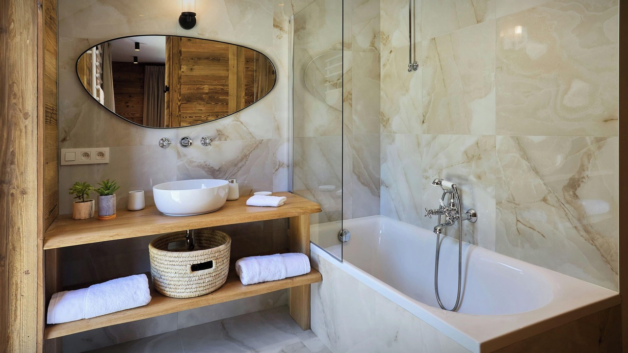 Photo of Bathroom in Saint-Nicolas-de-Veroce