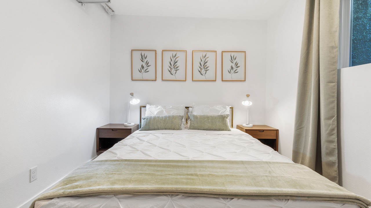 Photo of Bedroom in Central District