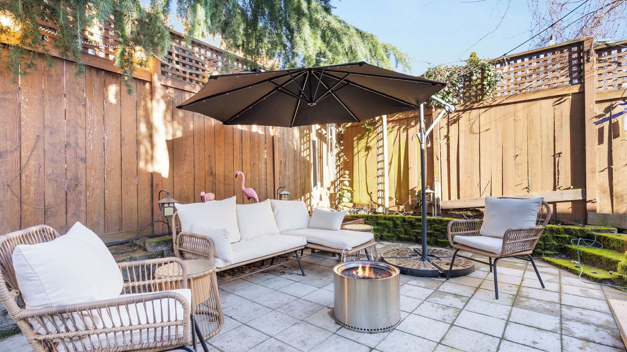 Photo of Patio Balcony in Central District