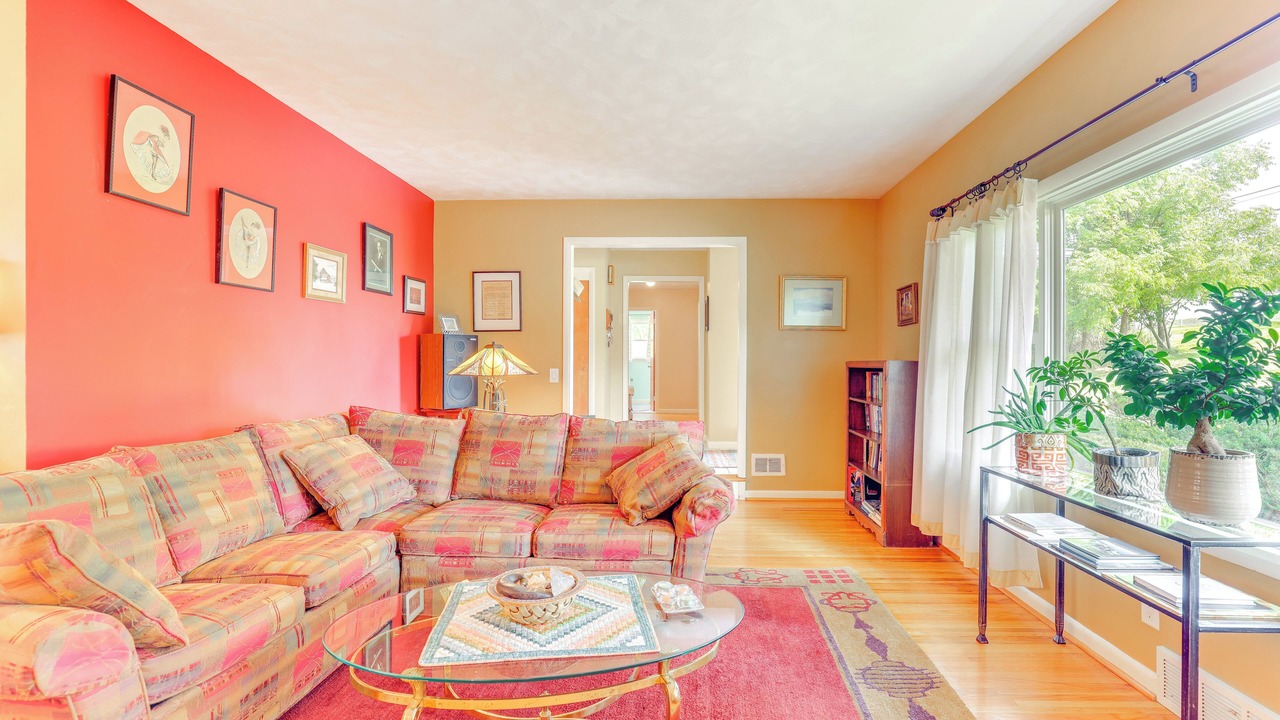 Photo of Livingroom in Ionia