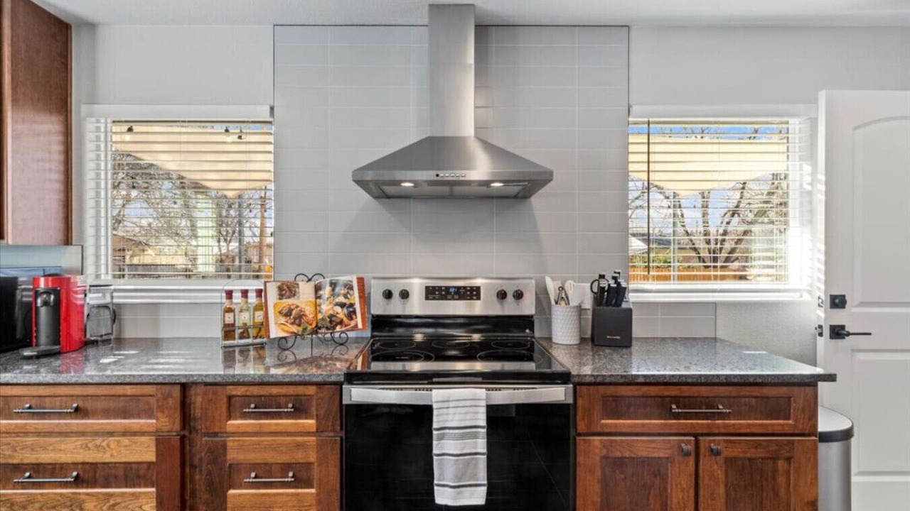 Photo of Kitchen in Jewell Heights - Hoffman Heights