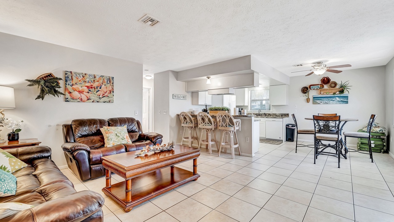 Photo of Livingroom in Englewood