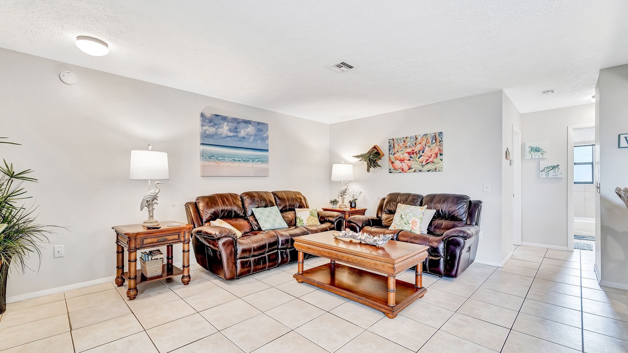 Photo of Livingroom in Englewood