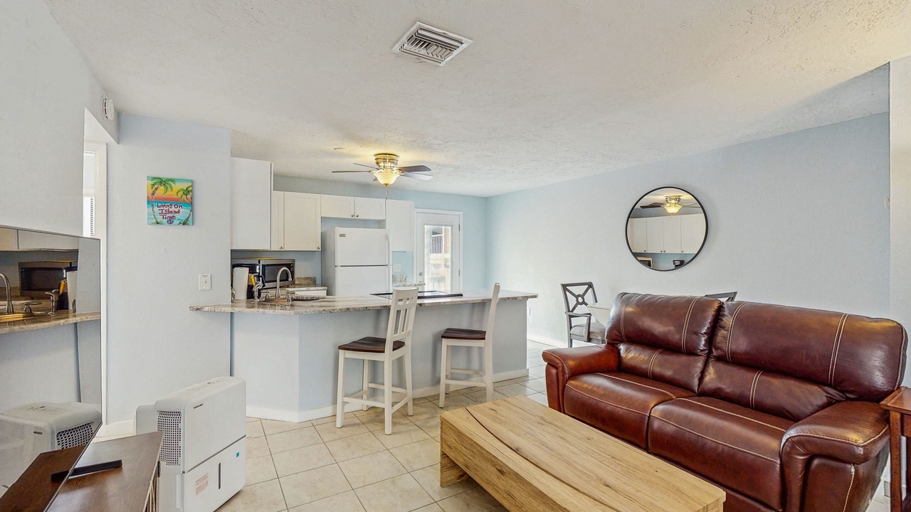 Photo of Livingroom in Englewood