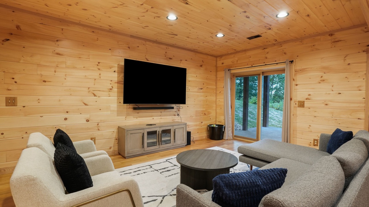 Photo of Livingroom in Logan