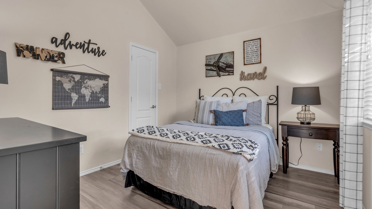 Photo of Bedroom in Euless