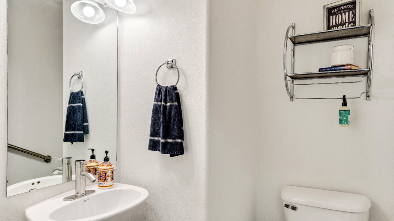 Photo of Bathroom in North Albuquerque Acres