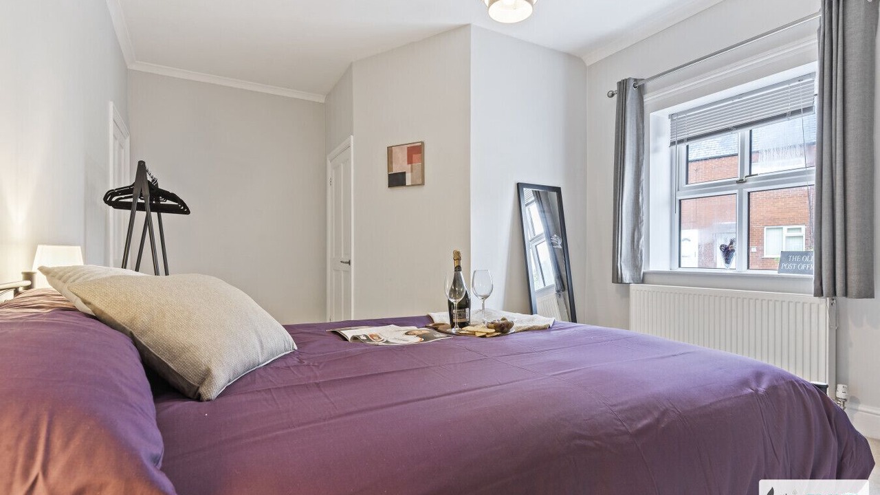 Photo of Bedroom in Alton