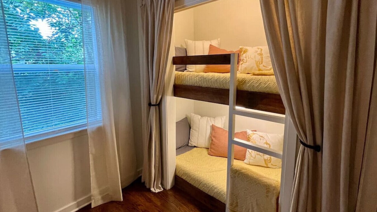 Photo of Bedroom in Knoxville