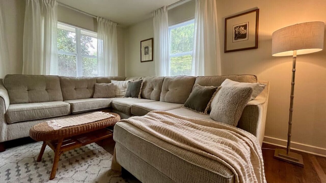 Photo of Livingroom in Knoxville