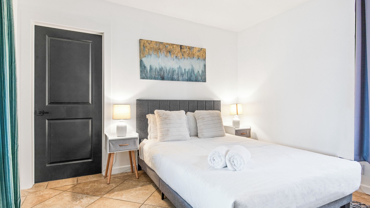 Photo of Bedroom in Burbank