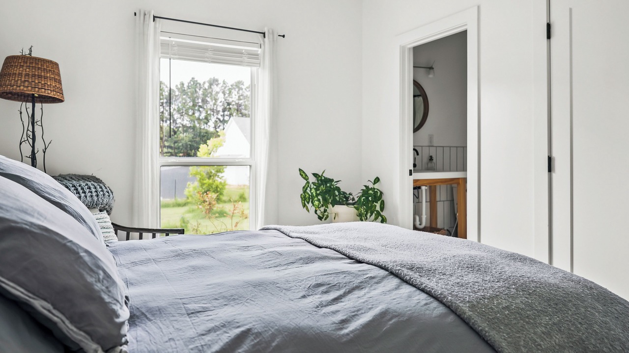 Photo of Bedroom in Garden Valley