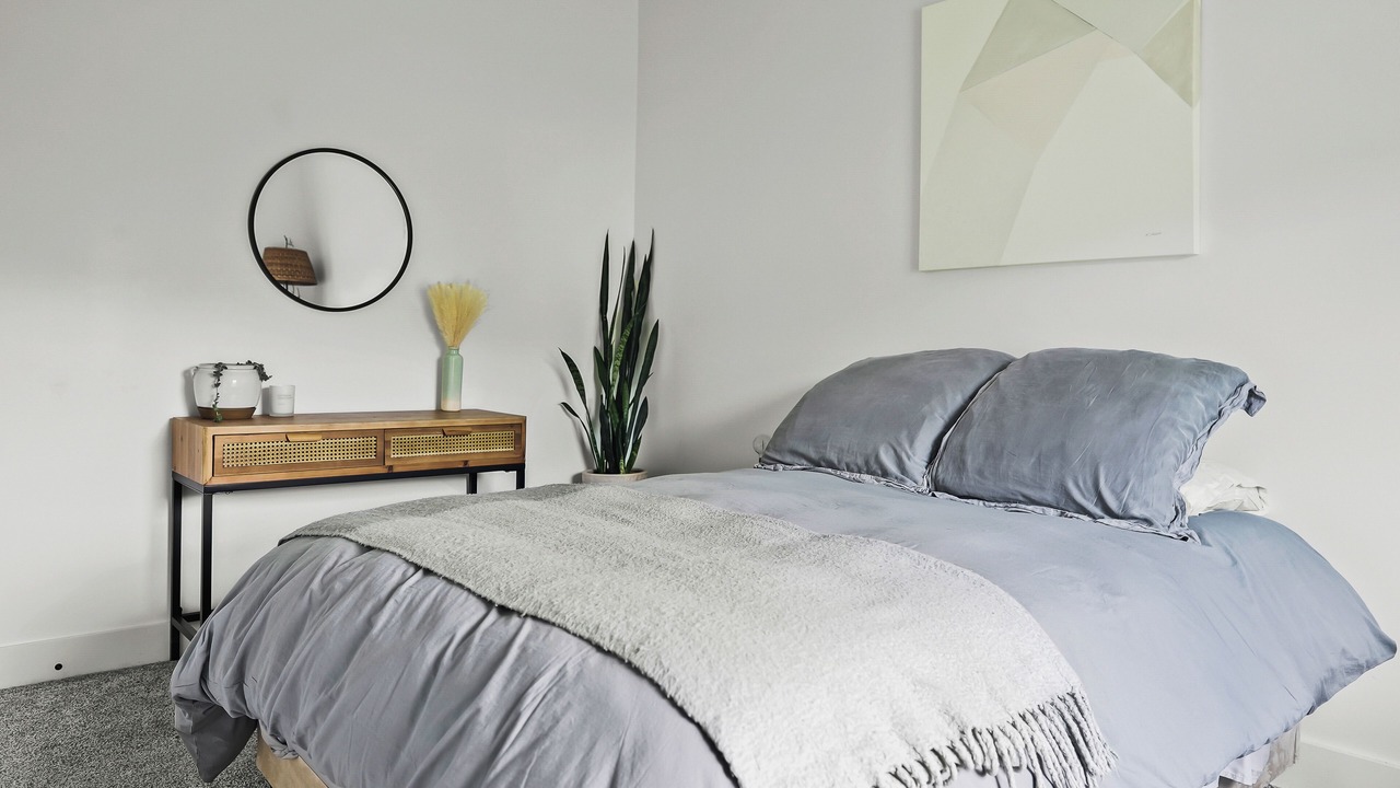 Photo of Bedroom in Garden Valley