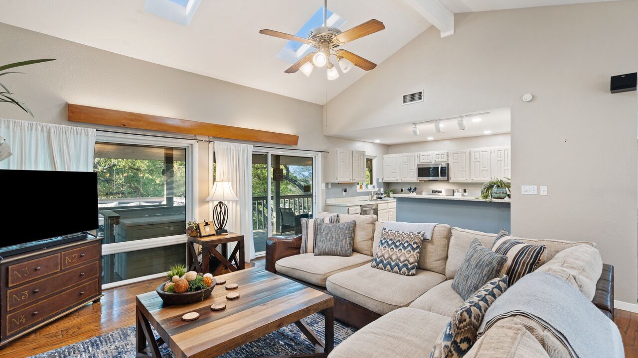Photo of Livingroom in Eagle Ridge
