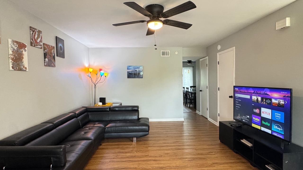 Photo of Livingroom in Sharonbrook