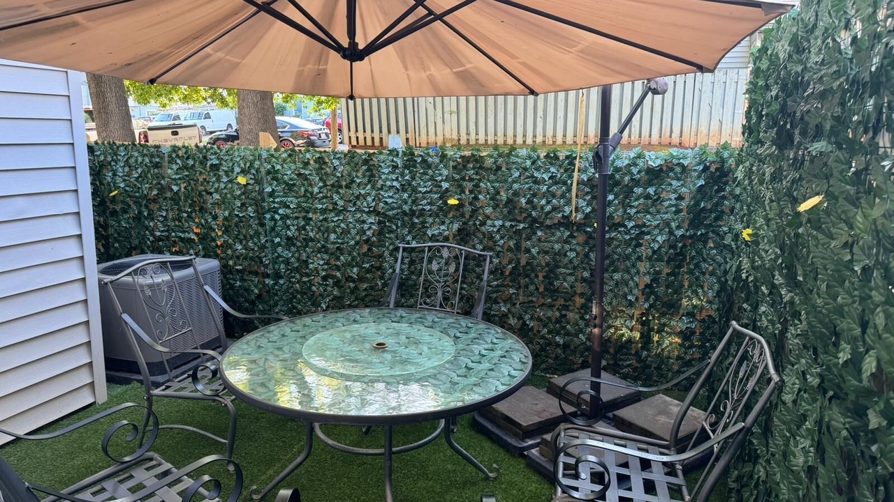 Photo of Outdoor in Sharonbrook