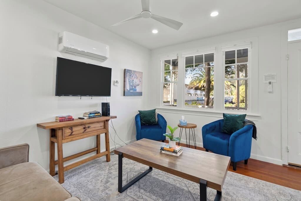 Photo of Livingroom in Napa
