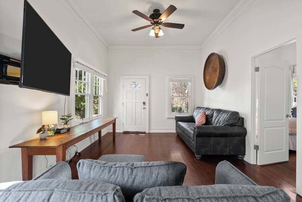 Photo of Livingroom in Napa