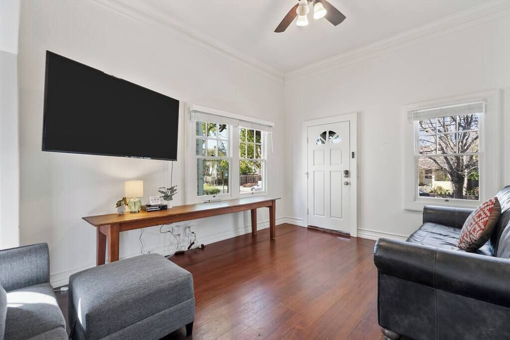 Photo of Livingroom in Napa