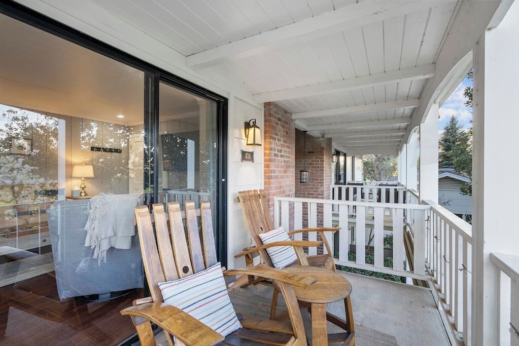 Photo of Patio Balcony in Vichy Springs