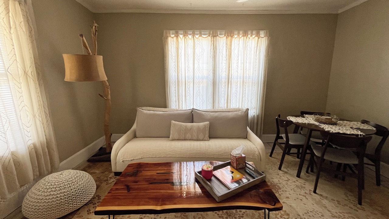 Photo of Livingroom in Historic Uptown