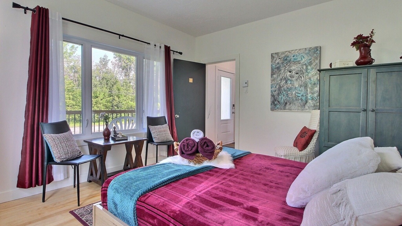 Photo of Bedroom in Saint-Hubert
