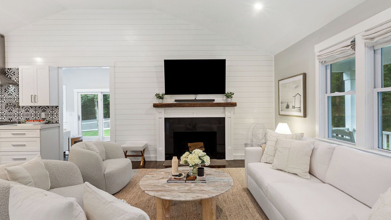 Photo of Bedroom in Centerville