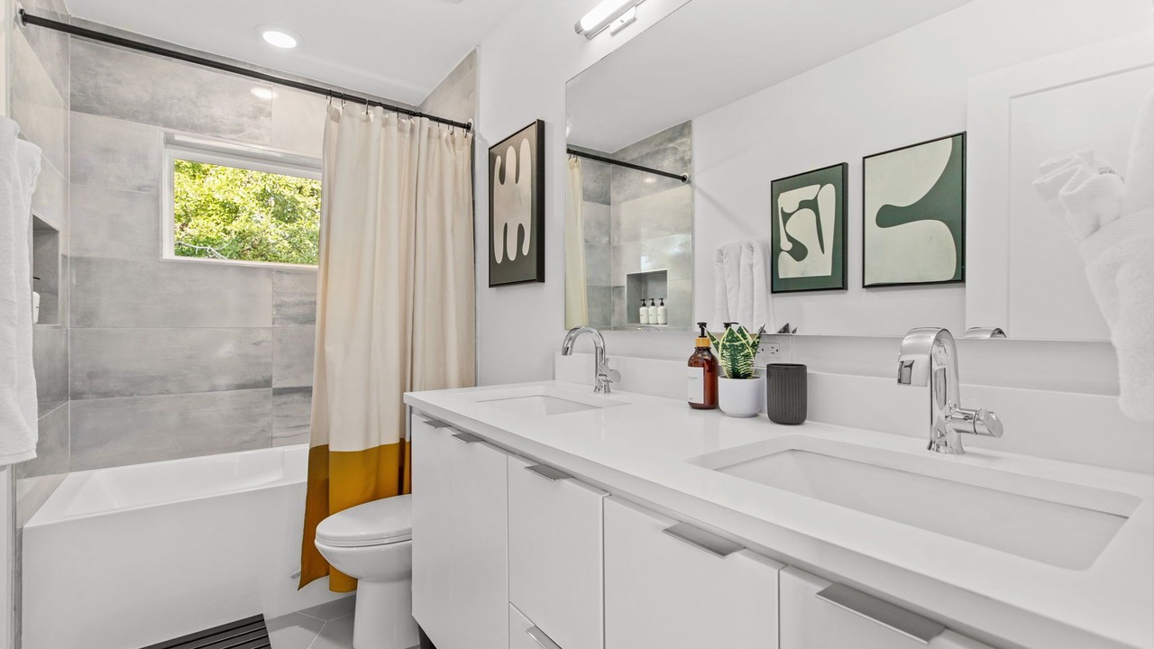 Photo of Bathroom in Swede Hill