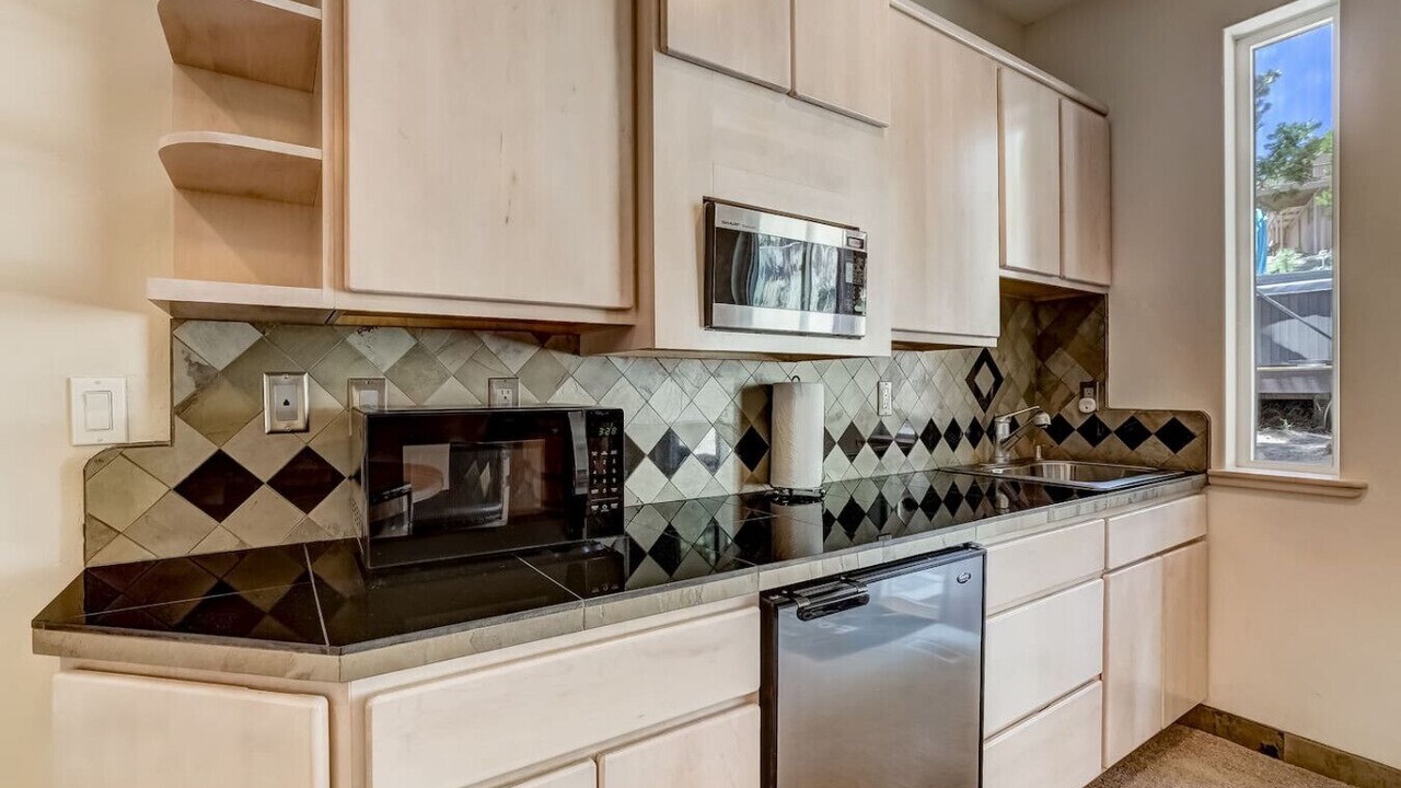Photo of Kitchen in Round Hill Village