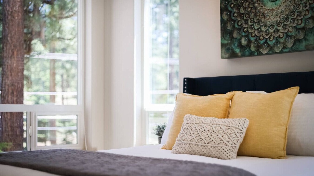 Photo of Bedroom in Round Hill Village