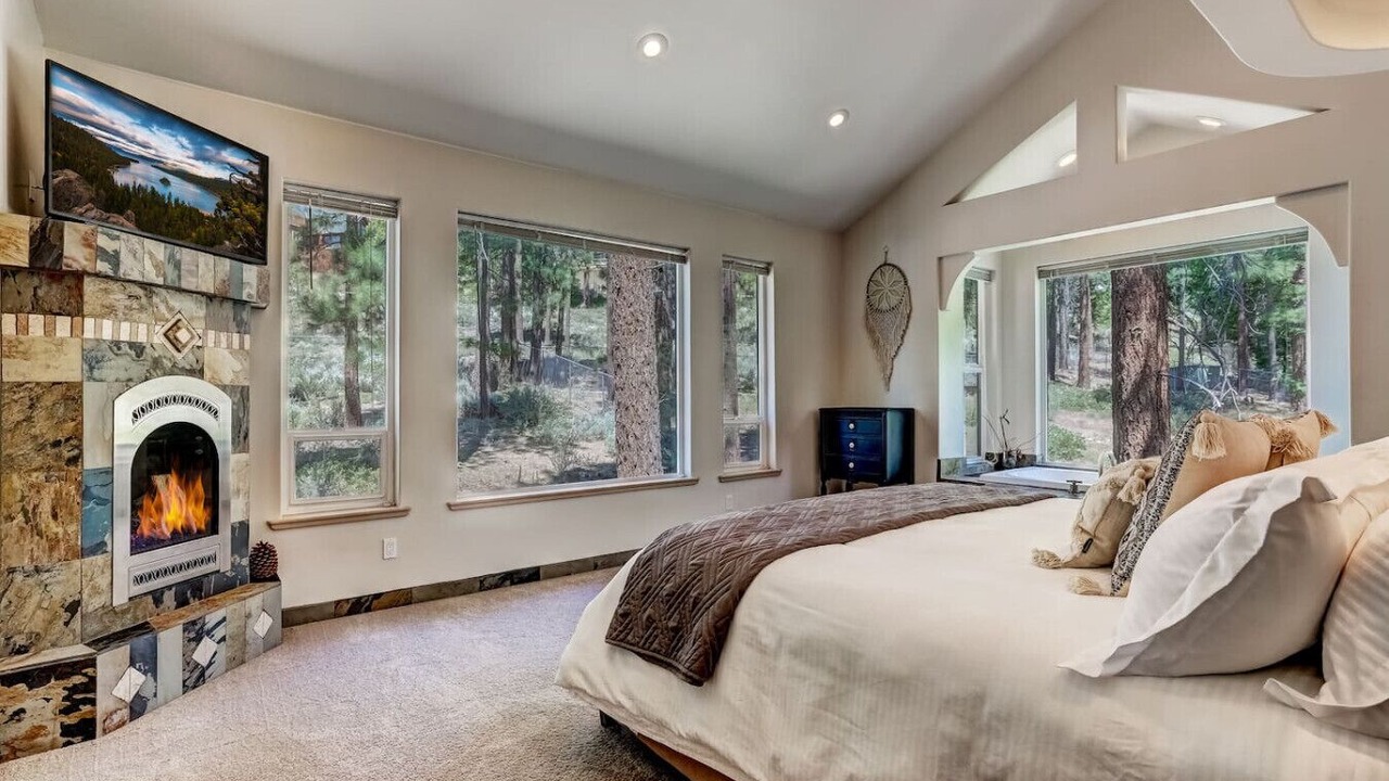 Photo of Bedroom in Round Hill Village