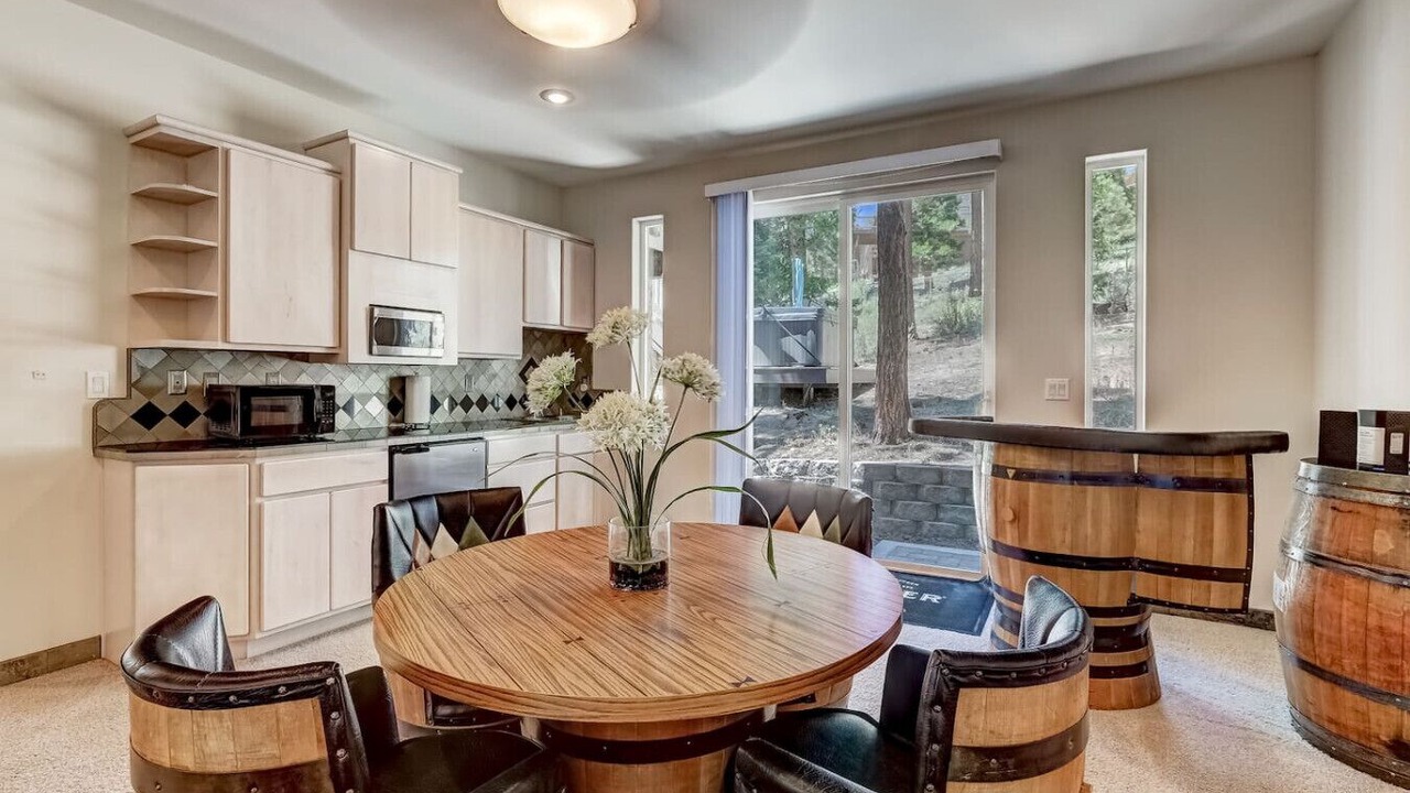 Photo of Kitchen in Round Hill Village