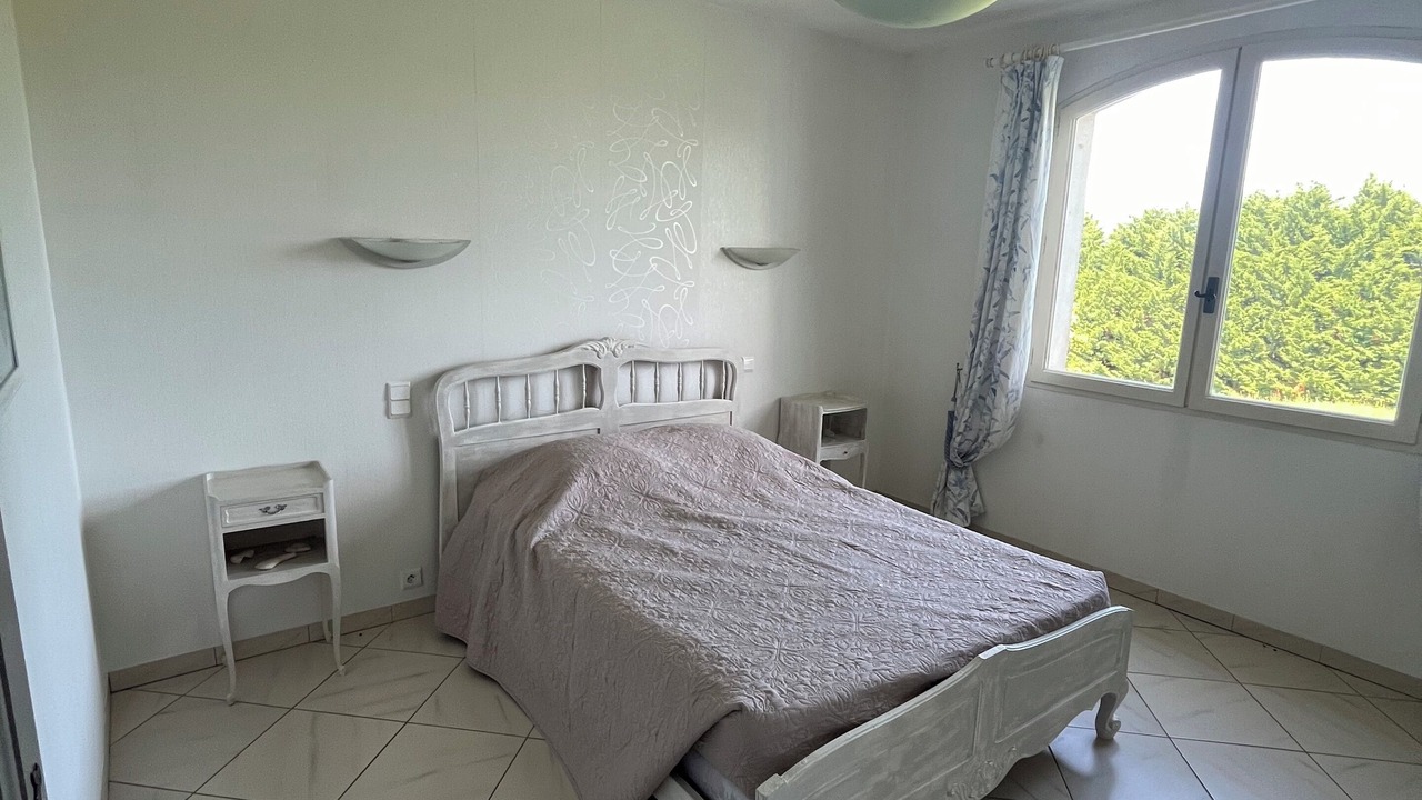 Photo of Bedroom in Antin