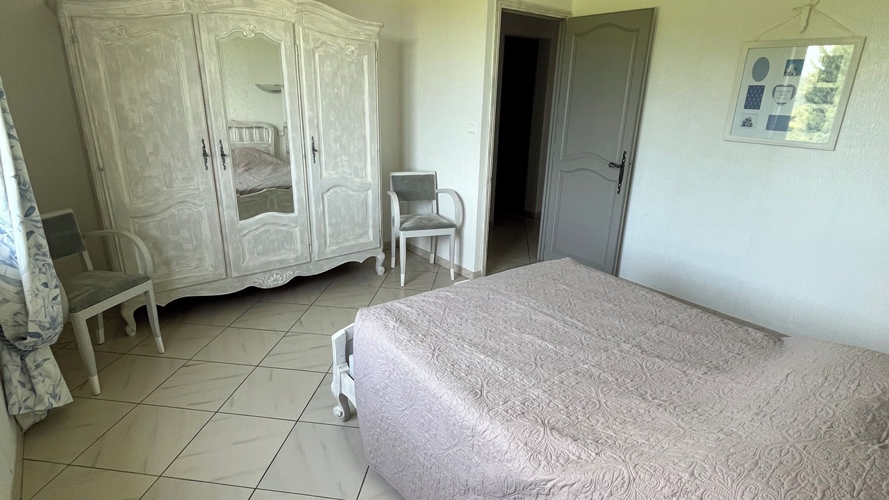 Photo of Bedroom in Antin