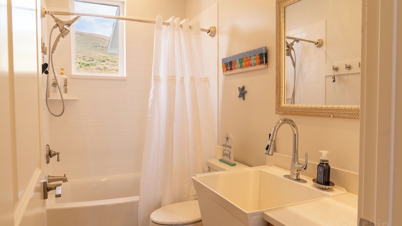 Photo of Bathroom in Dingle