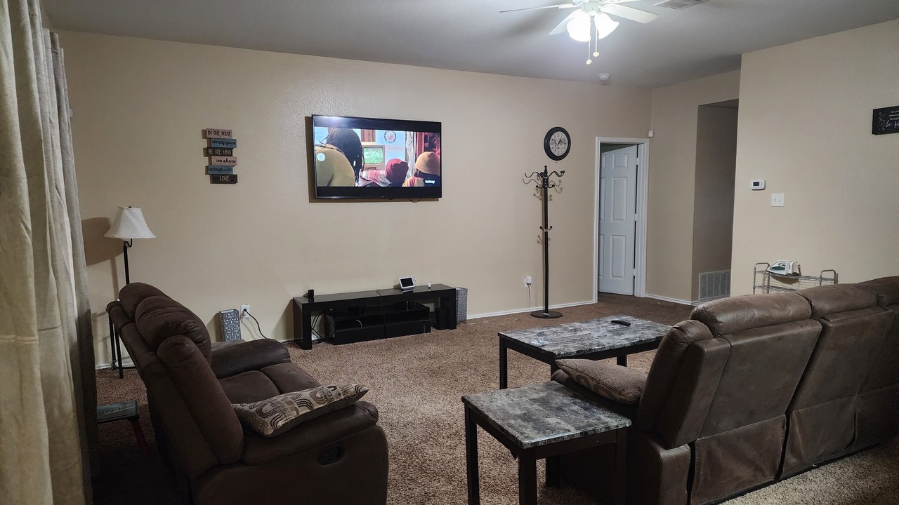 Photo of Livingroom in Killeen