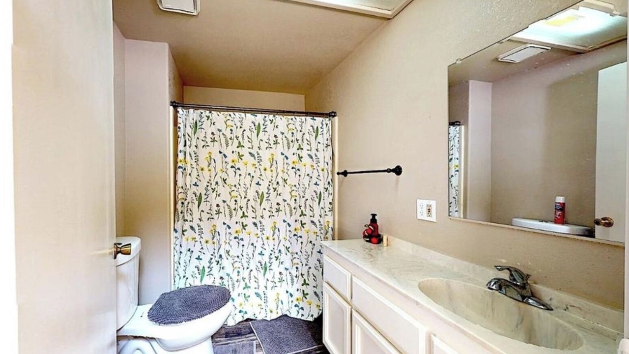 Photo of Bathroom in Coulterville