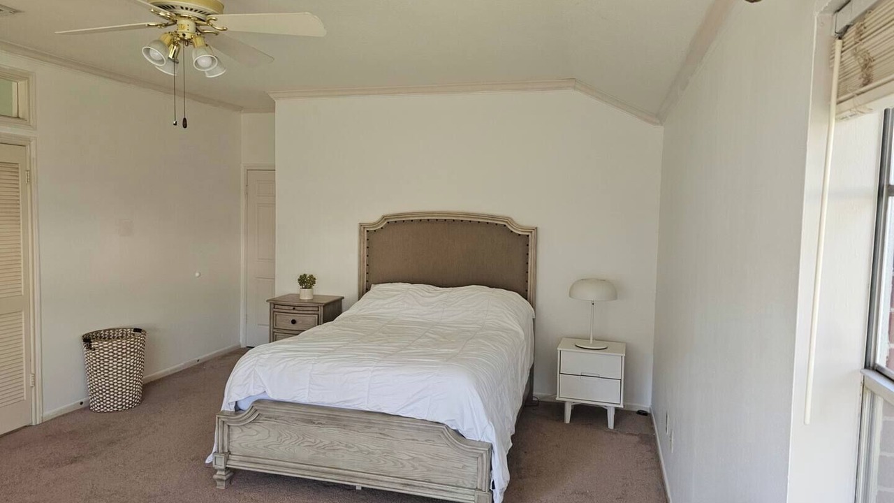 Photo of Bedroom in Clear Lake