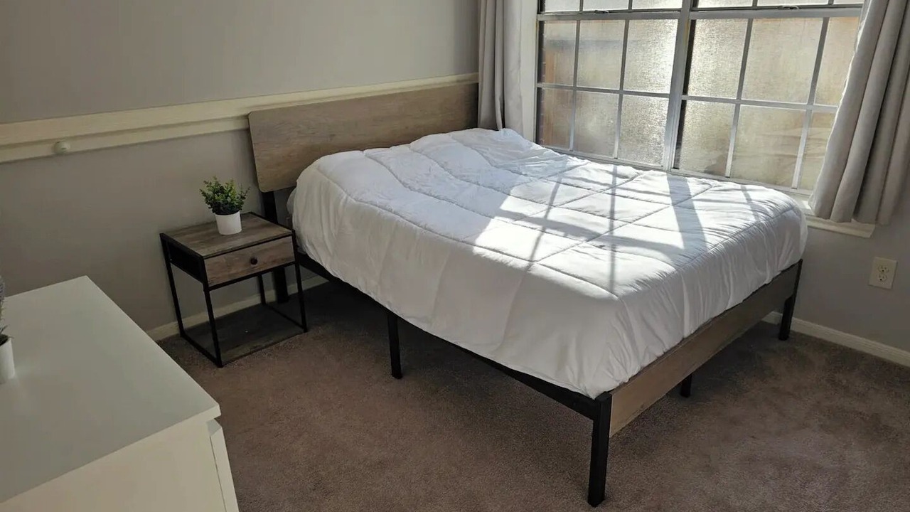 Photo of Bedroom in Clear Lake