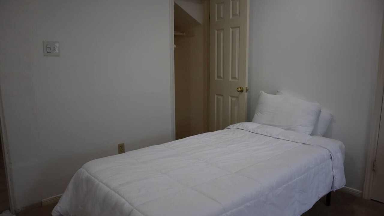 Photo of Bedroom in Clear Lake