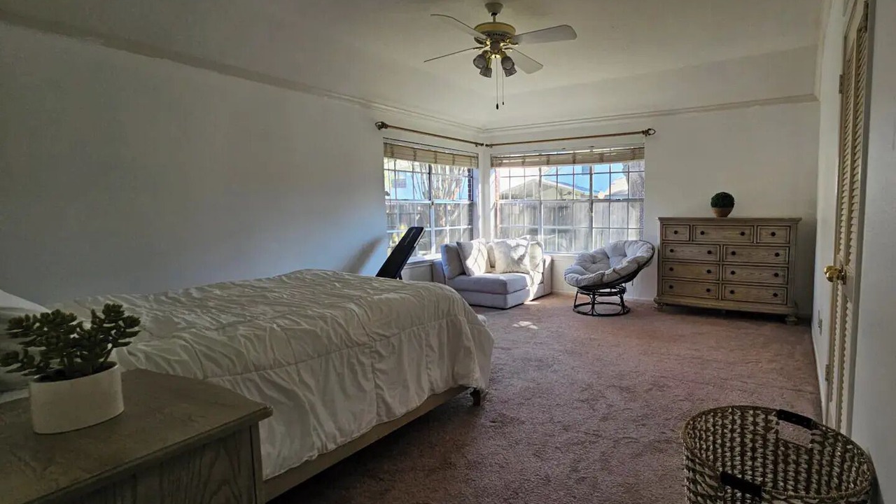Photo of Bedroom in Clear Lake