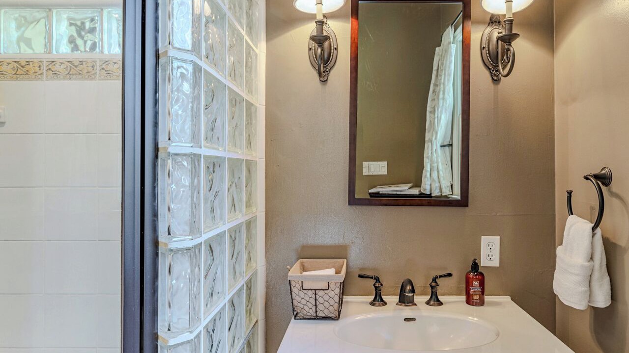Photo of Bathroom in Kenwood