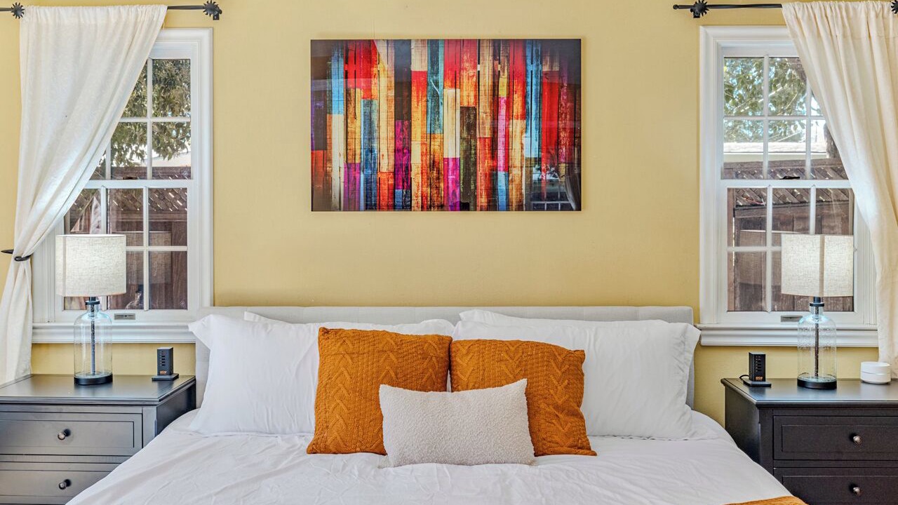 Photo of Bedroom in Kenwood