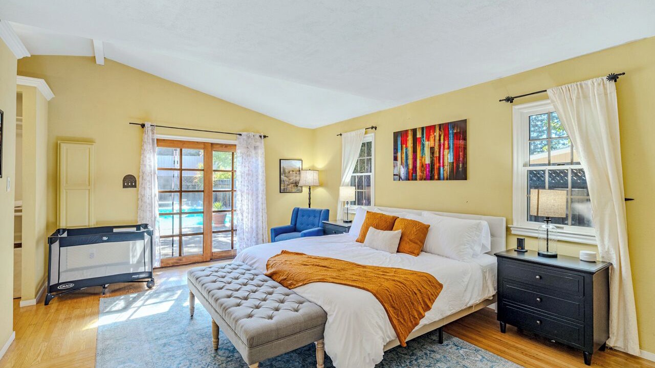 Photo of Bedroom in Kenwood