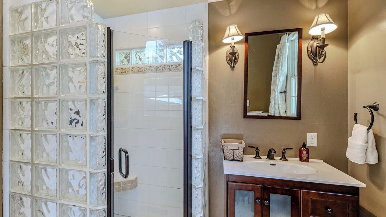 Photo of Bathroom in Kenwood