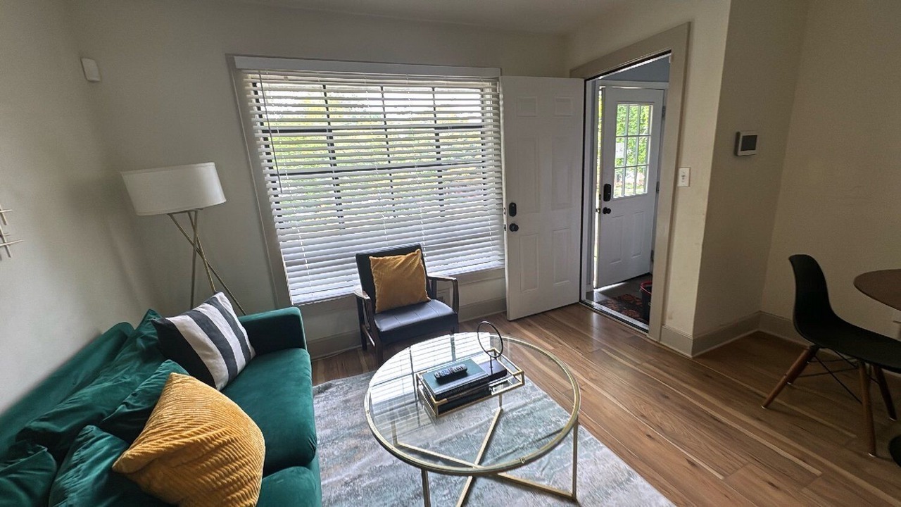 Photo of Livingroom in West End