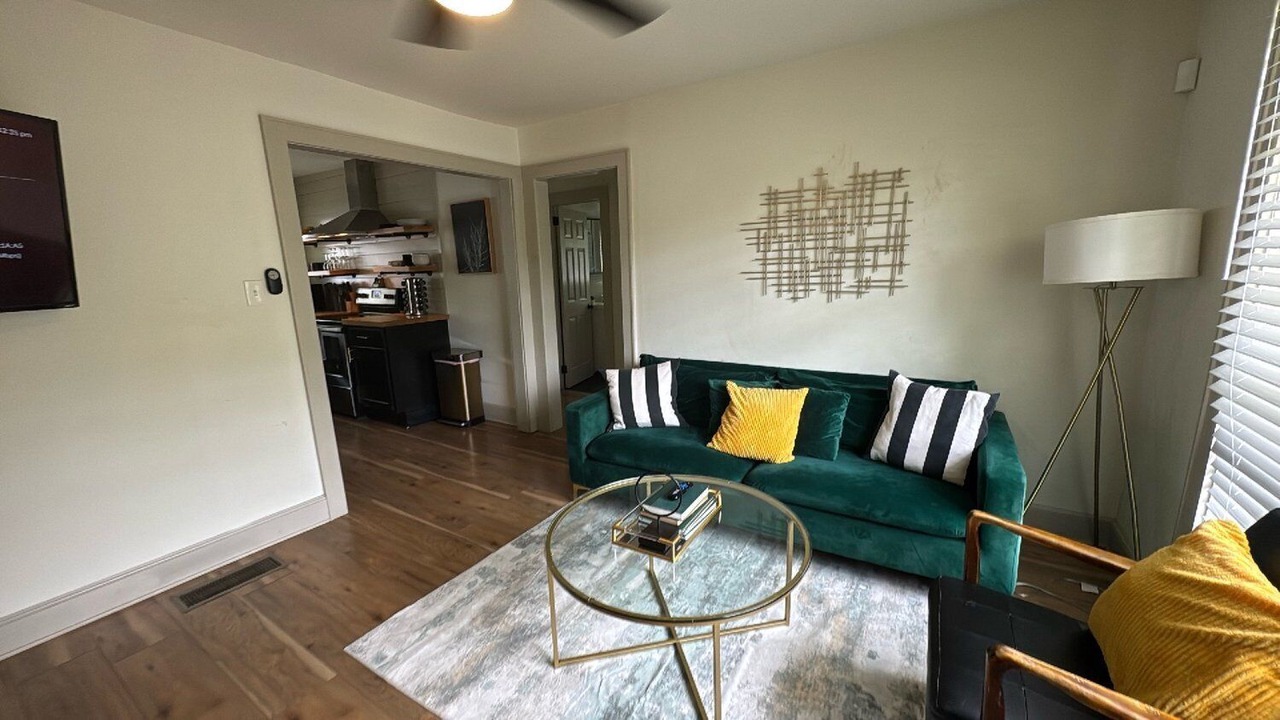 Photo of Livingroom in West End