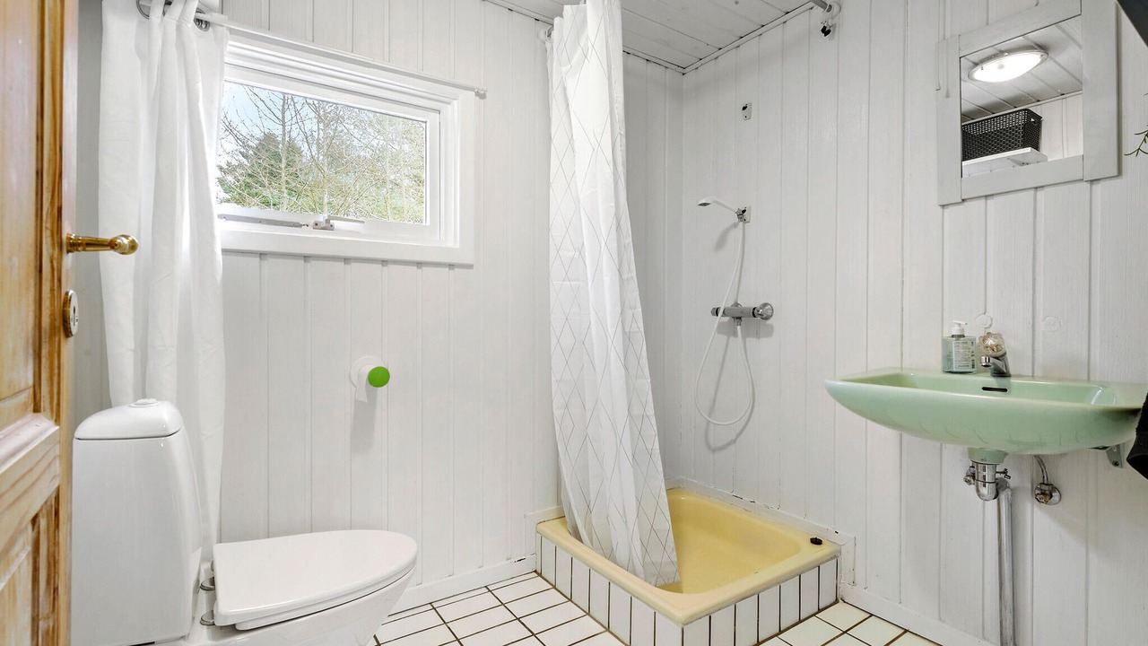 Photo of Bathroom in Glesborg